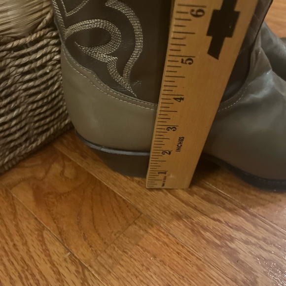 Men’s Tony Lama Western Cowboy Boots Color Moss Two-Toned Size 8D (regular) - Picture 14 of 14